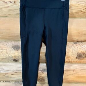 Senita Black Capri Leggings